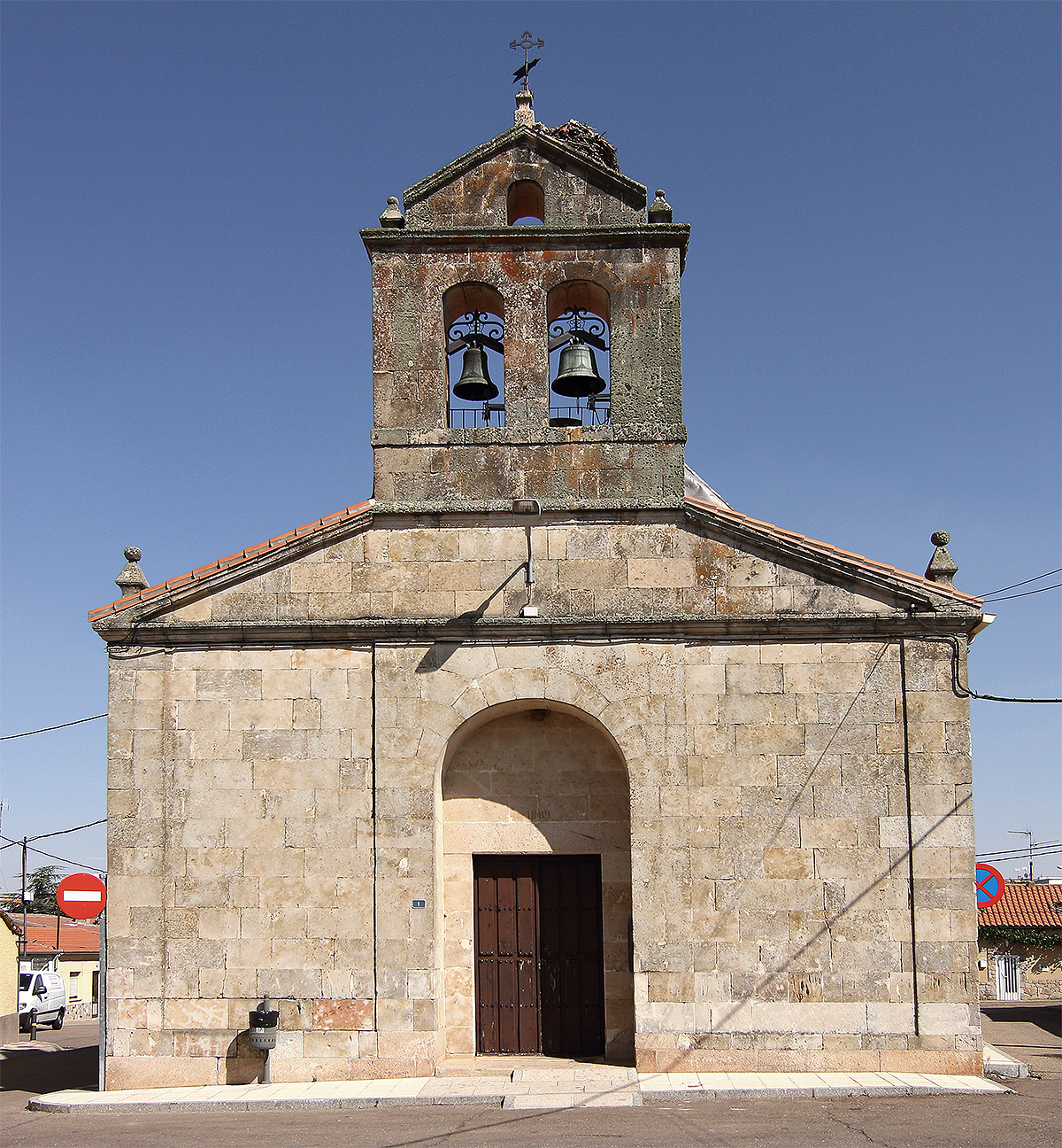 Iglesia (Doñinos de Salamanca)