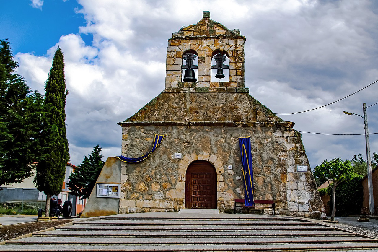 Iglesia (Carpio-Bernardo)