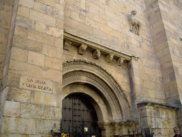 Iglesia de San Julián y Santa Basilisa (Salamanca)