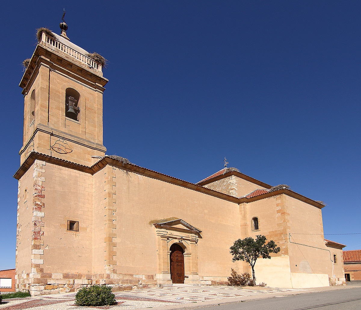 Iglesia de Santo Domingo de Guzmán (Encinas de Abajo)