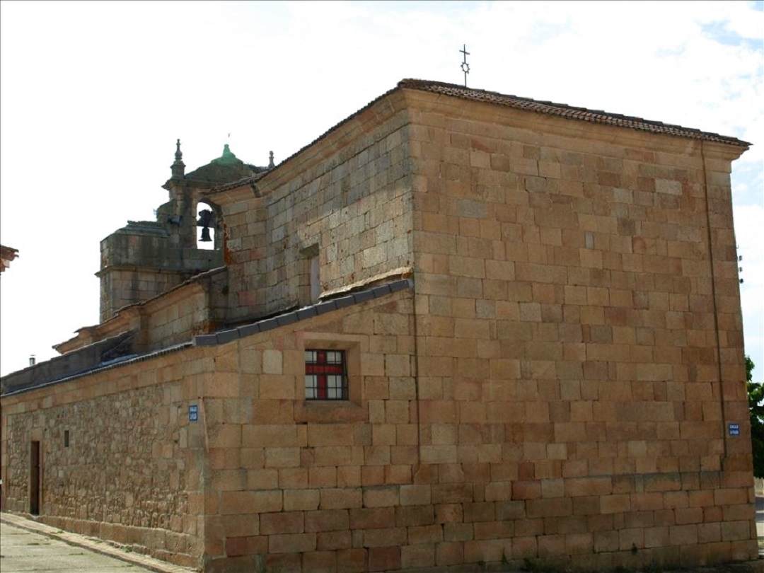 Iglesia de Santiago Apóstol (Saldeana) - parte trasera