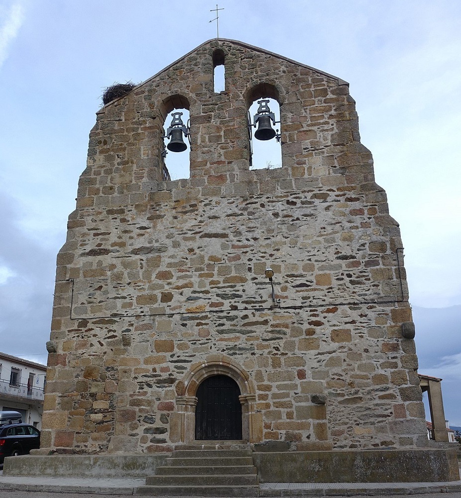 Iglesia San Pedro Apóstol (El Sahugo) - parte campanario
